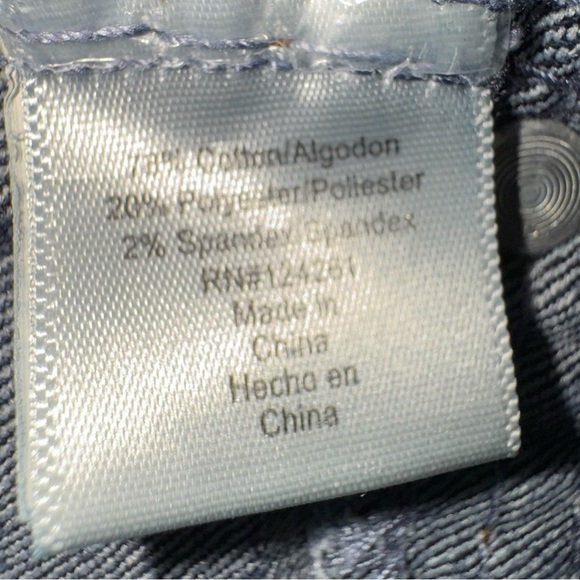 a.n.a Women's stretchy fold up capri Jeans. Size 8. VGUC - Picture 9 of 9